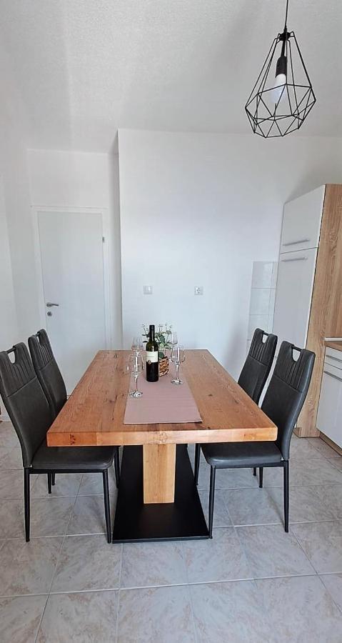 Apartment Anchor Čelina Eksteriør bilde